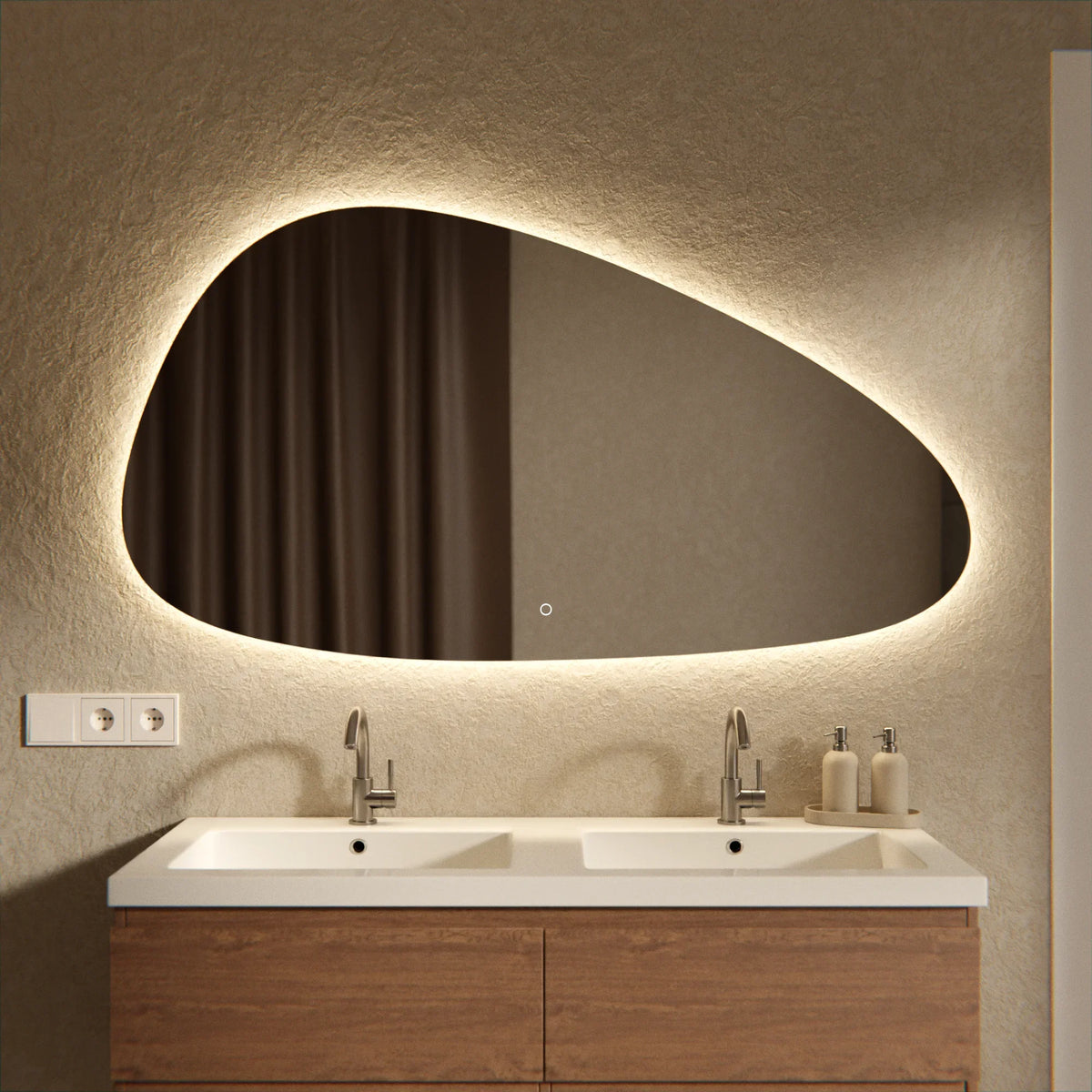 Badezimmerspiegel - 140x75cm Asymmetrisch - Rahmenlos
